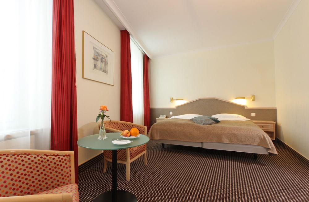 Seehotel Waldstaetterhof Swiss Quality Brunnen Zewnętrze zdjęcie